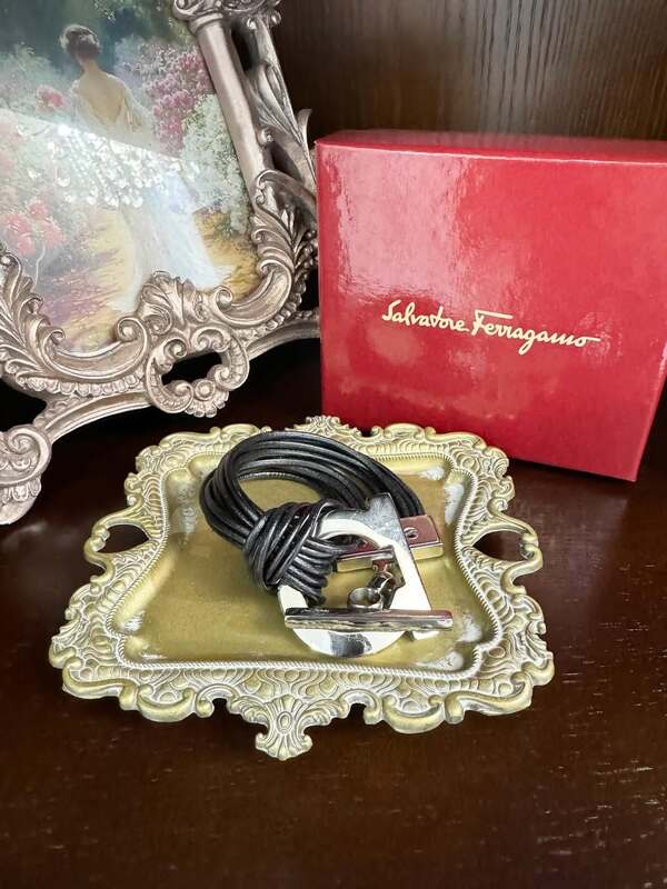 liberte 裏原店 / Ferragamo 入荷